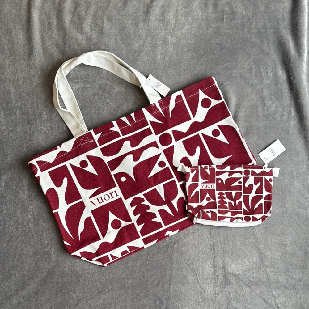 Vuori Tote and Pouch